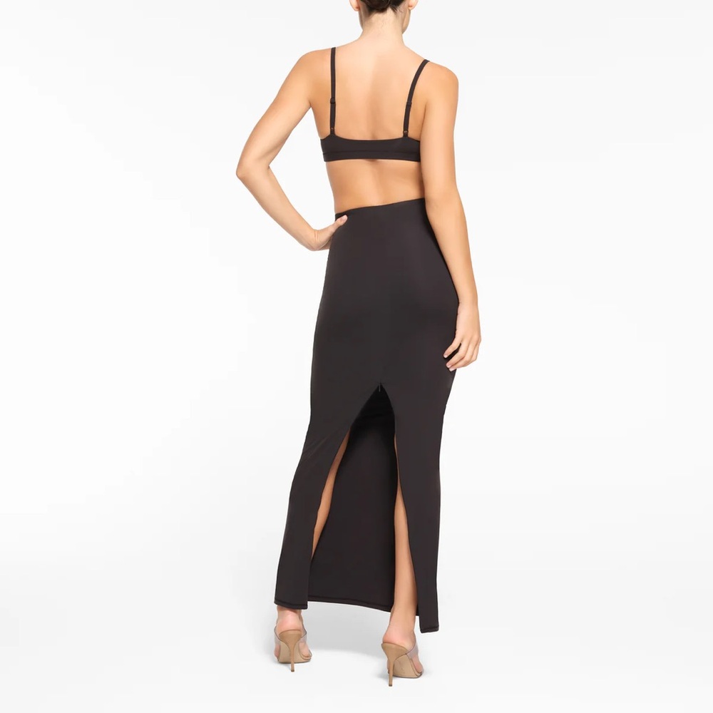SKIMS Fits Everybody Long Skirt | Onyx | Size S - Picture 5 of 9